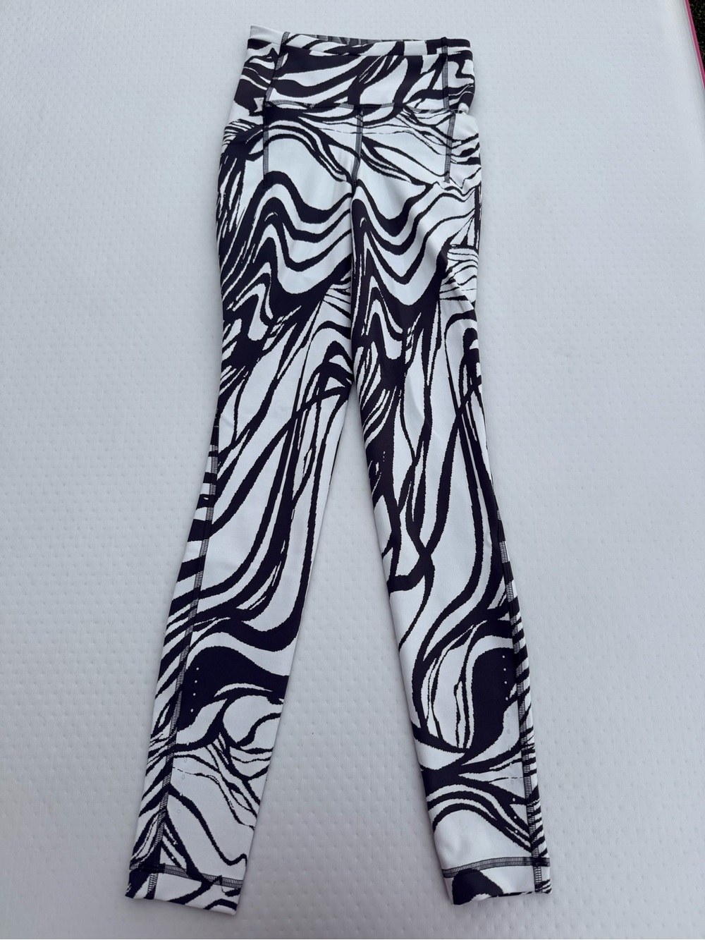 NWT Lululemon leggings size 0